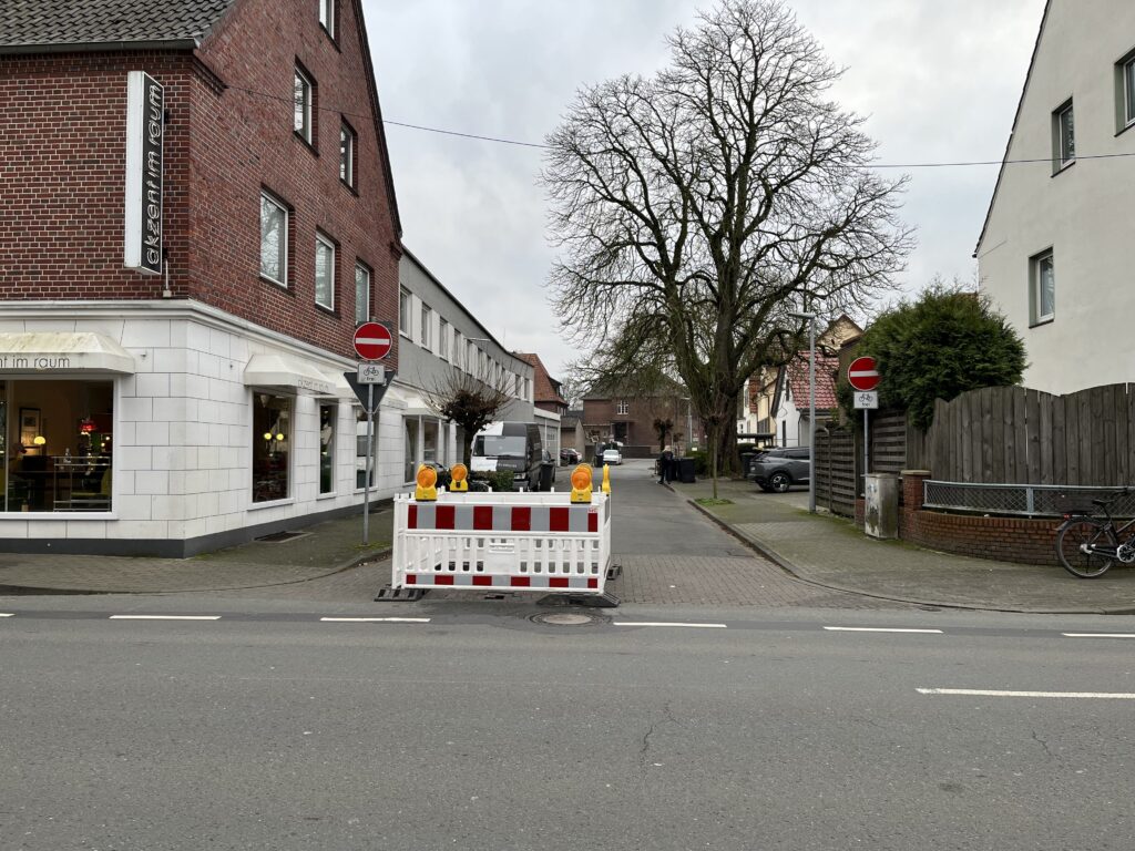 Absperrung Franz Darpe Straße Pflasterschaden (c) Stadt Coesfeld
