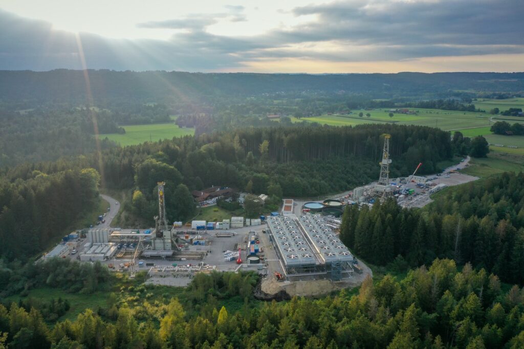 Eavor nimmt Stromproduktion am Standort Geretsried auf / Revolutionäres Projekt markiert den Beginn einer neuen Ära der Geothermie