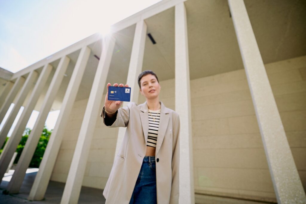 Bezahlen "made in Germany" / Unabhängigkeit im Geldbeutel mit der girocard