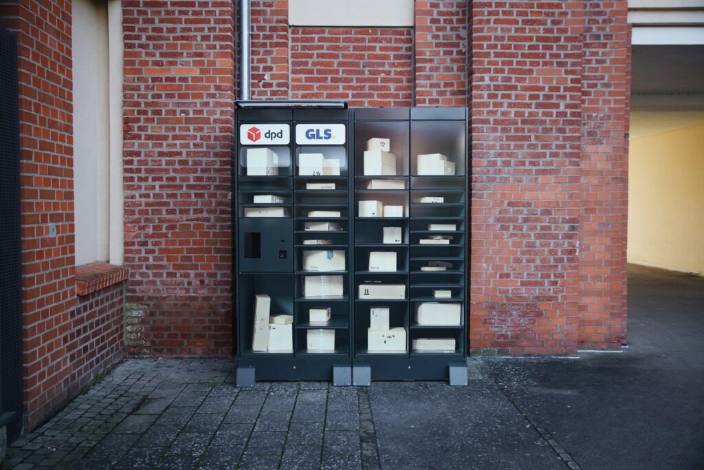 150 Standorte für Paketstationen live, 500 weitere in Umsetzung: GLS und DPD beschleunigen Ausbau des Out of Home Netzes mit starken Partnern