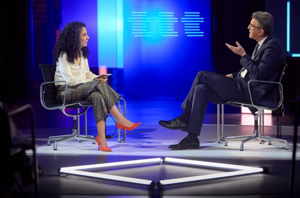 Neues ARD Format "ttt Talk" setzt Impulse: Premierenfolge mit Kulturstaatsminister Weimer aus dem Bauhaus Museum Dessau