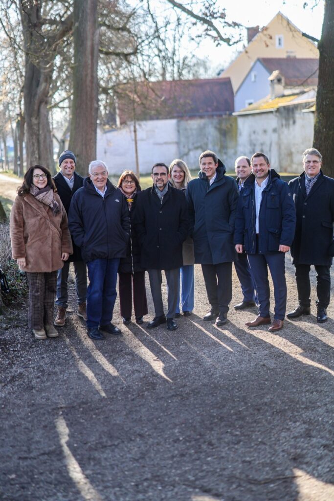Vorstand der CSU Landtagsfraktion vor Ort im nördlichen Oberbayern Holetschek: Region Ingolstadt im Landtag besonders stark vertreten