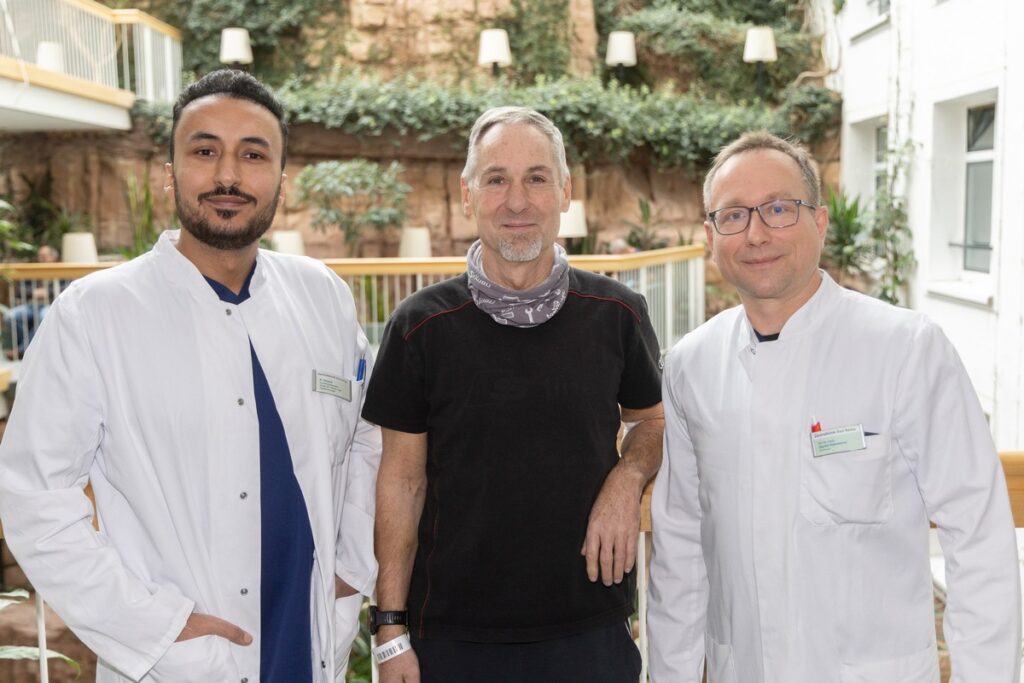 Thüringenweit einmalig: Neuartige Stentprothese für den Aortenbogen implantiert