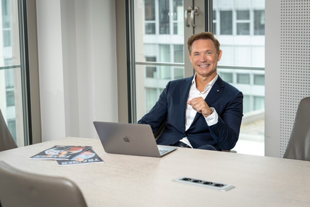 Kapitalmärkte 2026: ONESTY und Folker Hellmeyer über Anlagestrategien, Altersvorsorge und Fondspolicen in unsicheren Zeiten