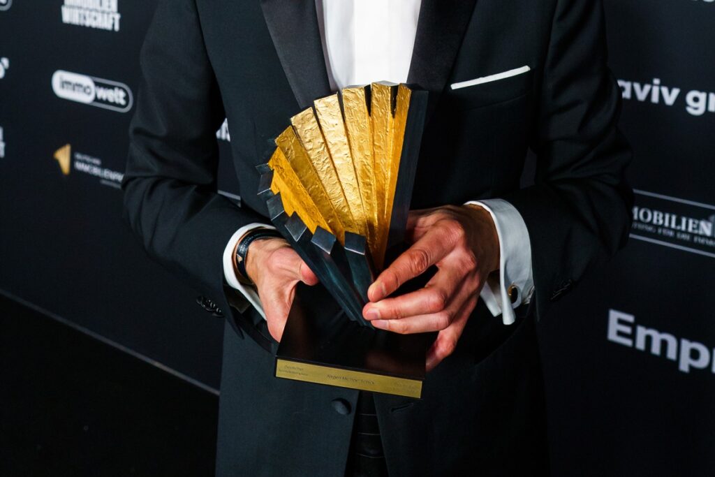 Wegweiser in anspruchsvollen Zeiten: Deutscher Immobilienpreis 2026 nominiert die besten Vertreter der Schlüsselbranche Immobilienwirtschaft