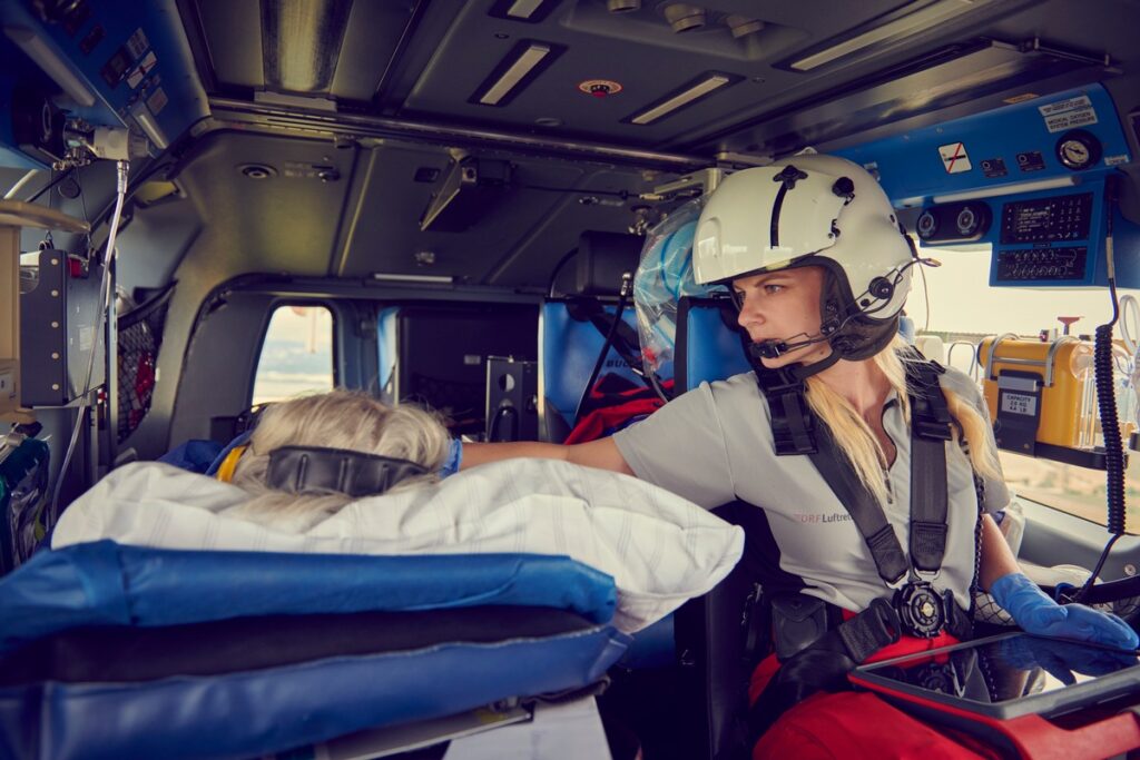 Künstliche Intelligenz im Krankenhaus: Wenige Vorreiter, viele Nachzügler und erhebliches Potenzial