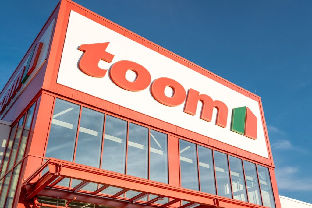 Nachhaltigkeit zahlt sich aus: toom halbiert Stromverbrauch und spart jährlich 16,5 Millionen Euro / Energiemanagement als messbarer Wettbewerbsvorteil im Handel