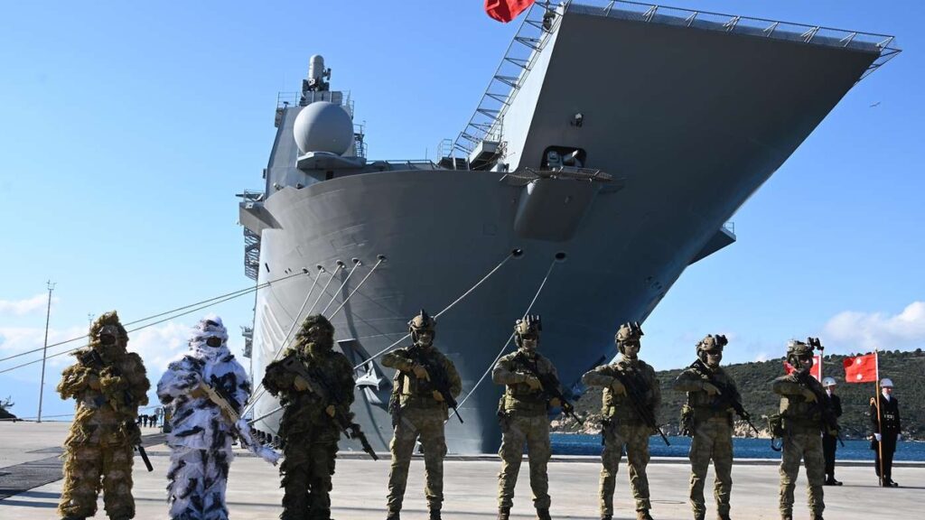 Schiffe der NATO Eingreifflotte machen in Kiel fest