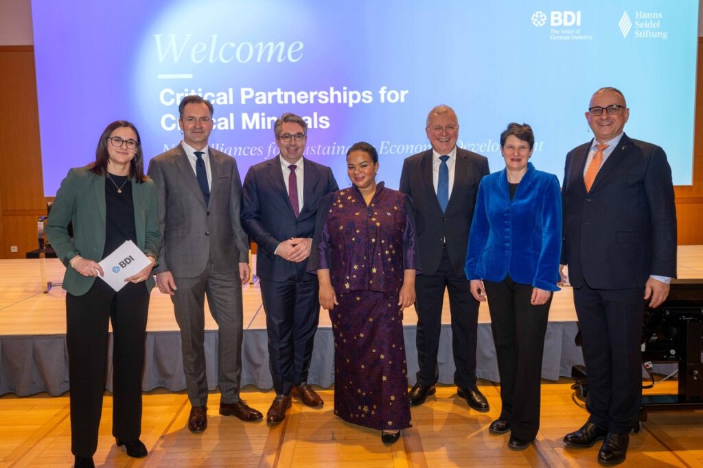 Kritische Partnerschaften für kritische Rohstoffe: Wie neue Allianzen wirtschaftliche Entwicklung sichern/ Markus Ferber: "Verlässlicher Zugang zu kritischen Rohstoffen eine zentrale Zukunftsfrage."