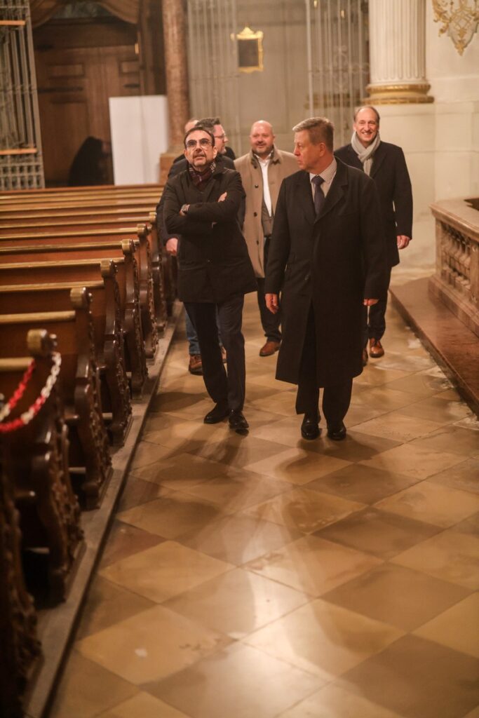 CSU Landtagsfraktion kämpft für Münchens barockes Erbe: Innensanierung der Damenstiftskirche kann beginnen