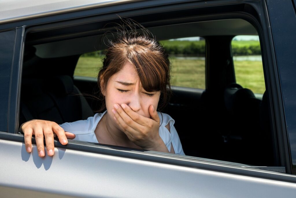 Übelkeit im Auto: Was unterwegs hilft