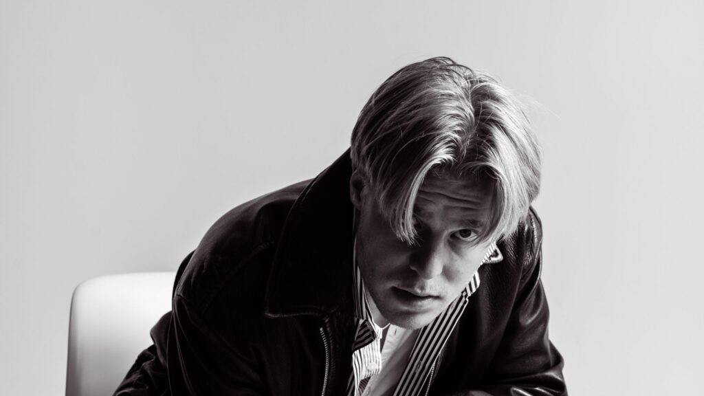 Ennio Pressebilder Haifischbecken JonasRaum @jonasraum 011