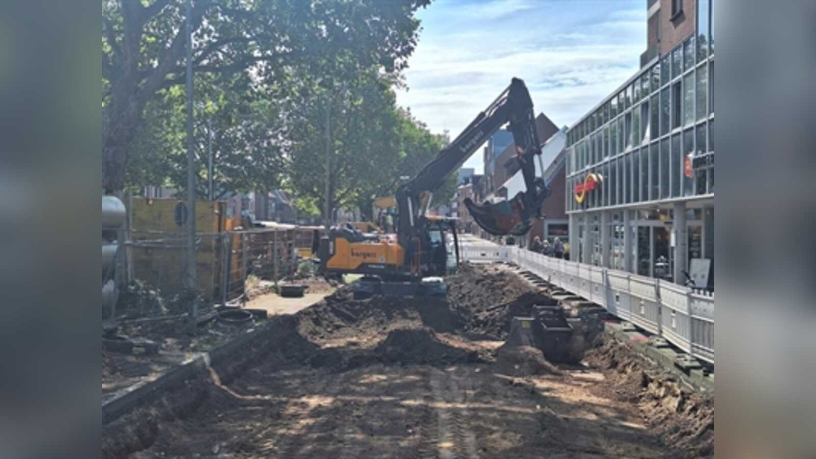 Ausgehobene Trasse auf der Wallstraße in Ahaus