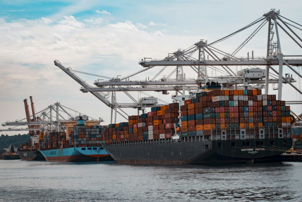 Frachtcontainer im Hafen, Symbolbild für den EU-US-Zolldeal