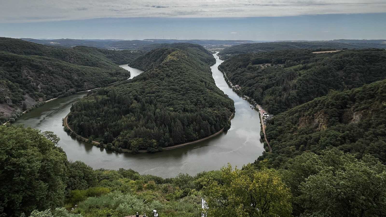 Ausblick vom Baumwipfelpfad auf die Saarschleife