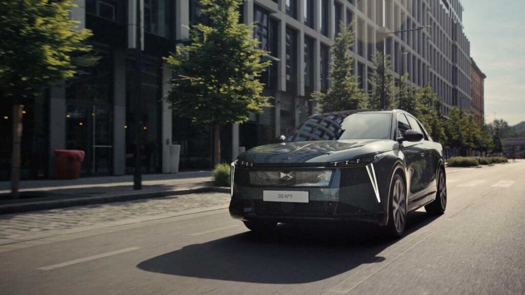 DS N°7 Premium-SUV mit rundum verbauter Verbundverglasung zur Geräuschisolierung