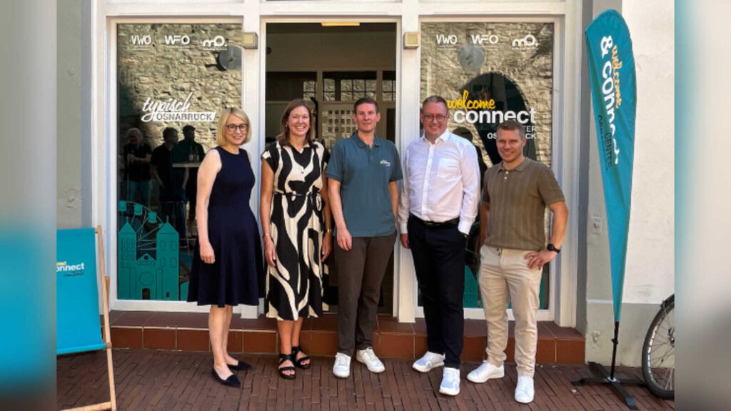 Katharina Pötter, Marie-Theres Volk, Yannick Bartholomäus, Ingmar Bojes und Frederik Heller beim Jubiläum des Welcome & Connect Center Osnabrück