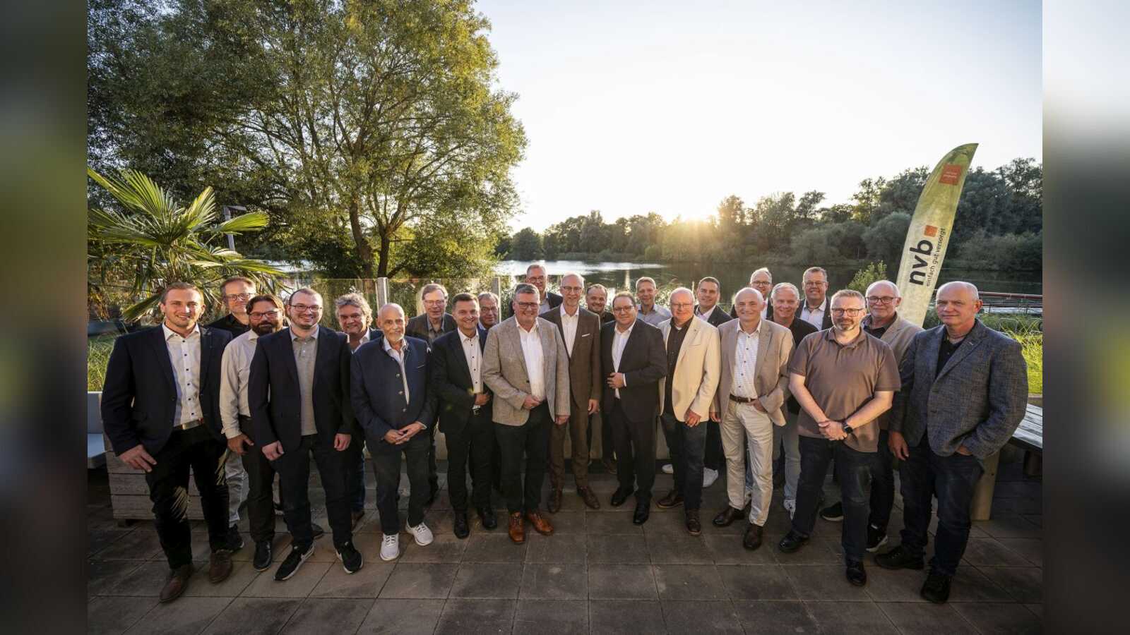 Vertreter der Gesellschafterkommunen bei der Gesellschafterversammlung der NVB in der Nordhorner Denkfabrik