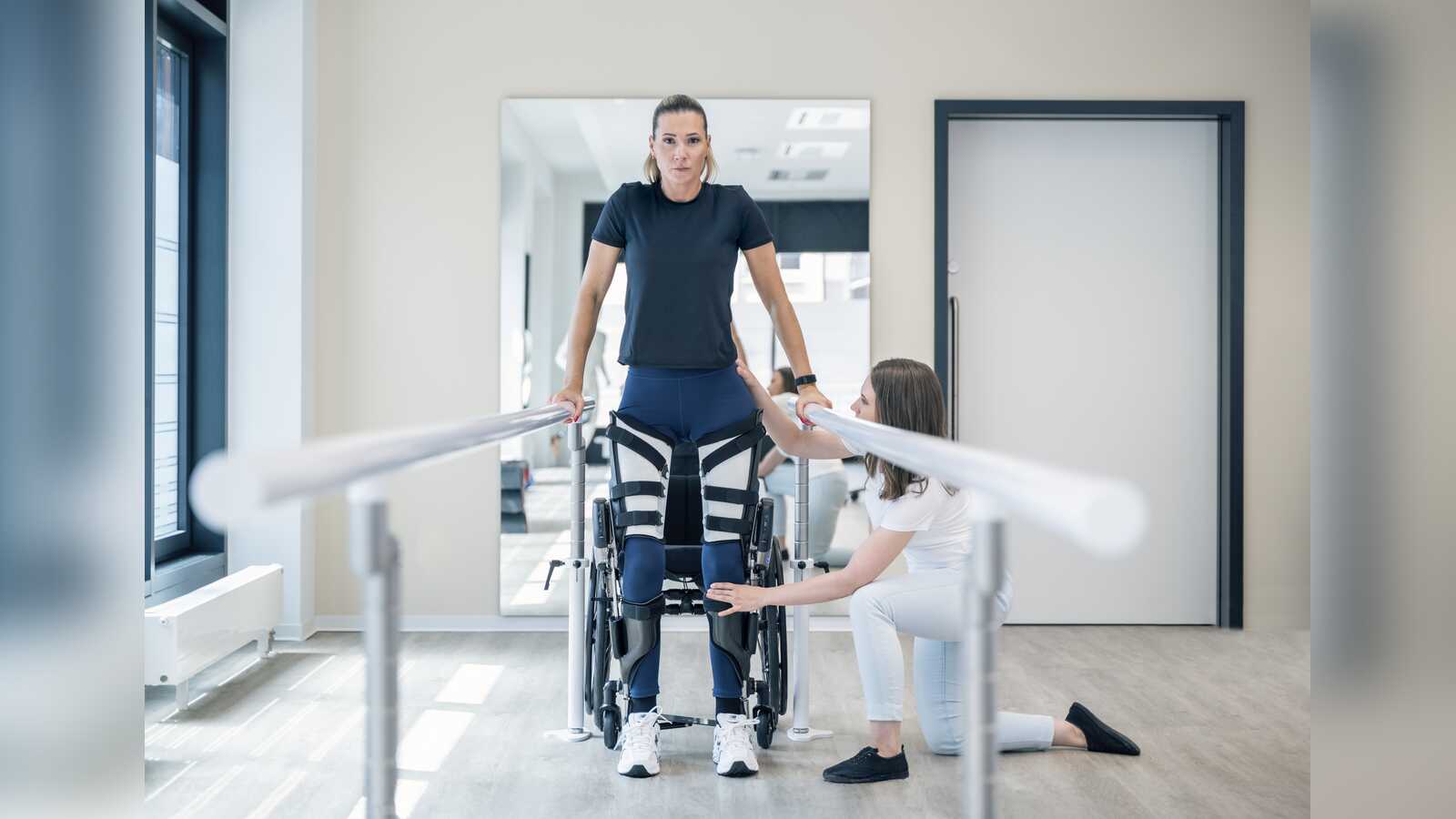 Peggy Blanke beim Training, unterstützt durch die C-Brace Interim Beinorthese von Ottobock