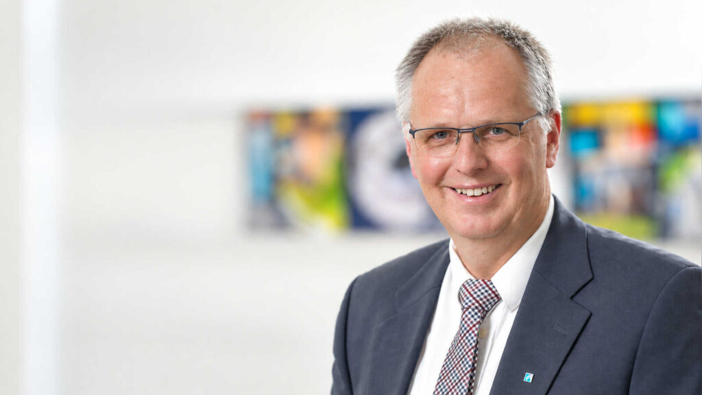 Prof. Dipl.-Ing. Freerk Meyer spricht in Leer über alternative Schiffsantriebe