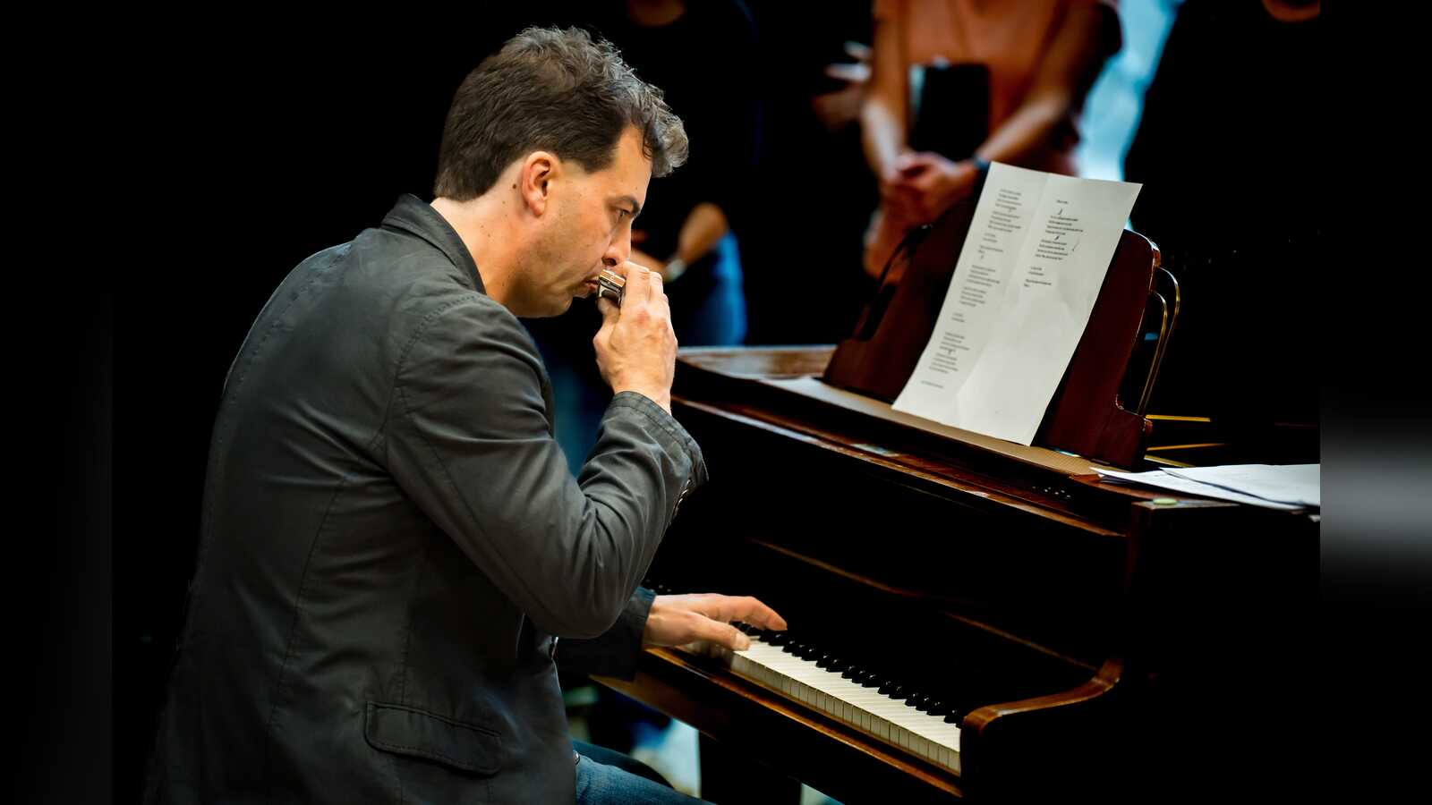 Christian Przybyl von der Musikschule Tonart beim Konzert