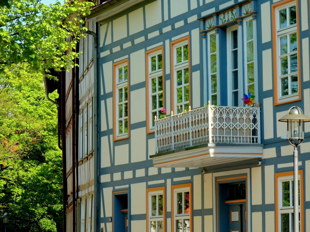 Historische Fachwerkhäuser in einer deutschen Altstadt (Symbolbild)