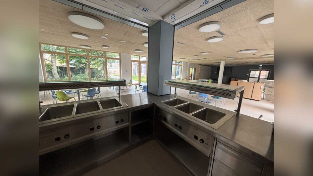 Neuer Speisesaal im Anbau der Piusschule in Rhede-Krechting
