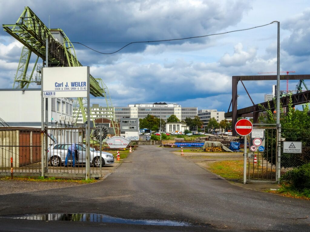 Industrieanlage als Symbolbild für den Auftragseingang im Verarbeitenden Gewerbe