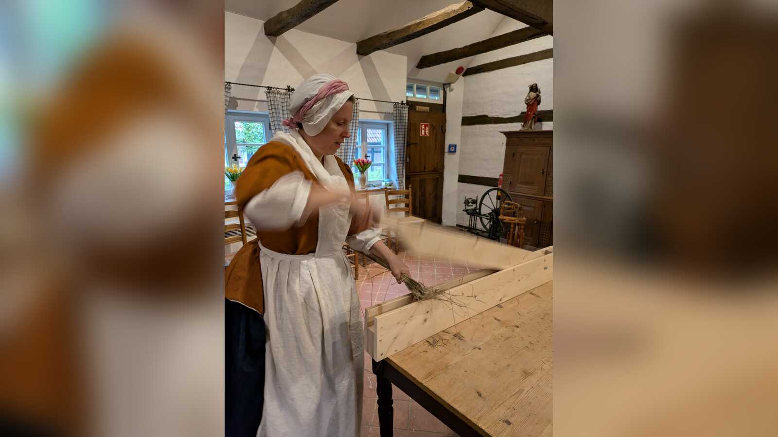 Flachsverarbeitung beim Flachstag im Freilicht- und Heimatmuseum Haselünne