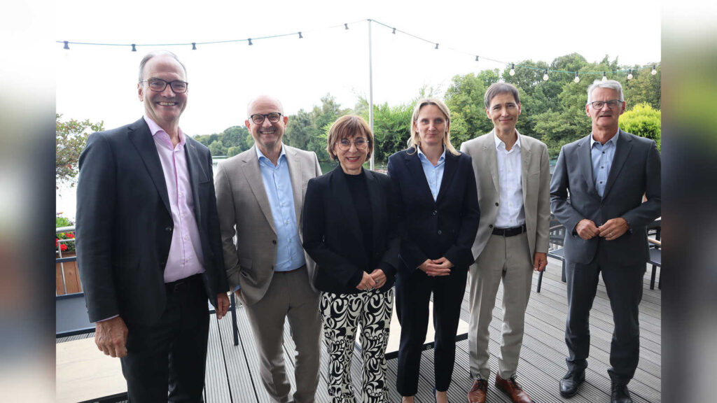 Sechs Referenten der VdPkN-Informationsveranstaltung in Hannover stehen nebeneinander: Hans-Heinrich Aldag, Thomas Bublitz, Christine Arbogast, Kornelia Winnicka, Hanno Kummer und Gerald Gaß