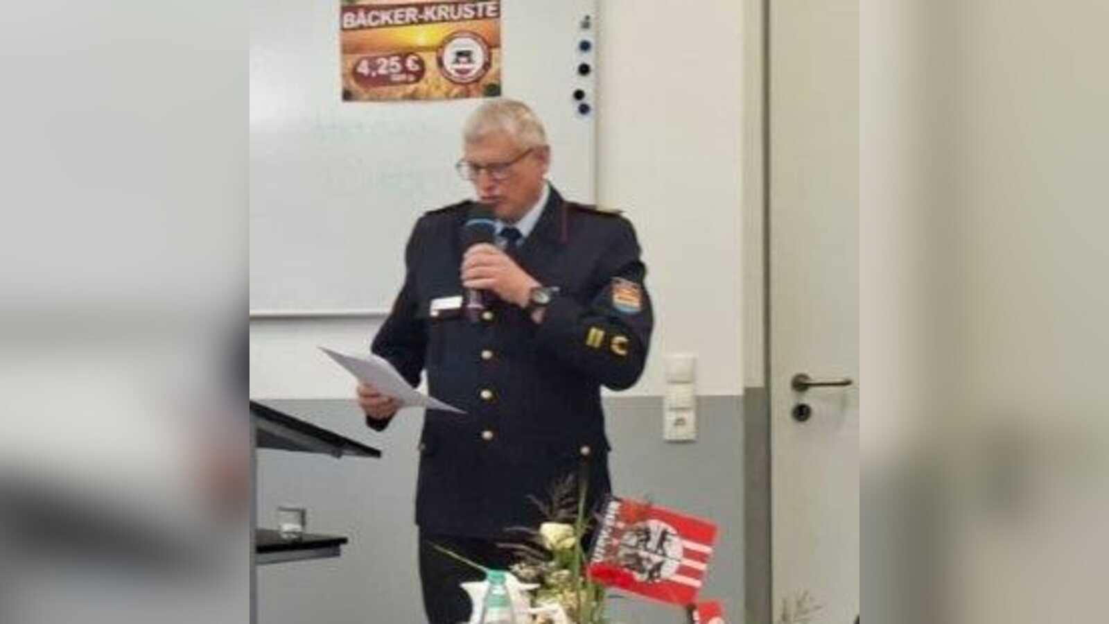 Hans-Bernd Ahlers, Vorsitzender des Kreisfeuerwehrverbandes Aschendorf-Hümmling, bei der Vorstellung des Jahresberichts
