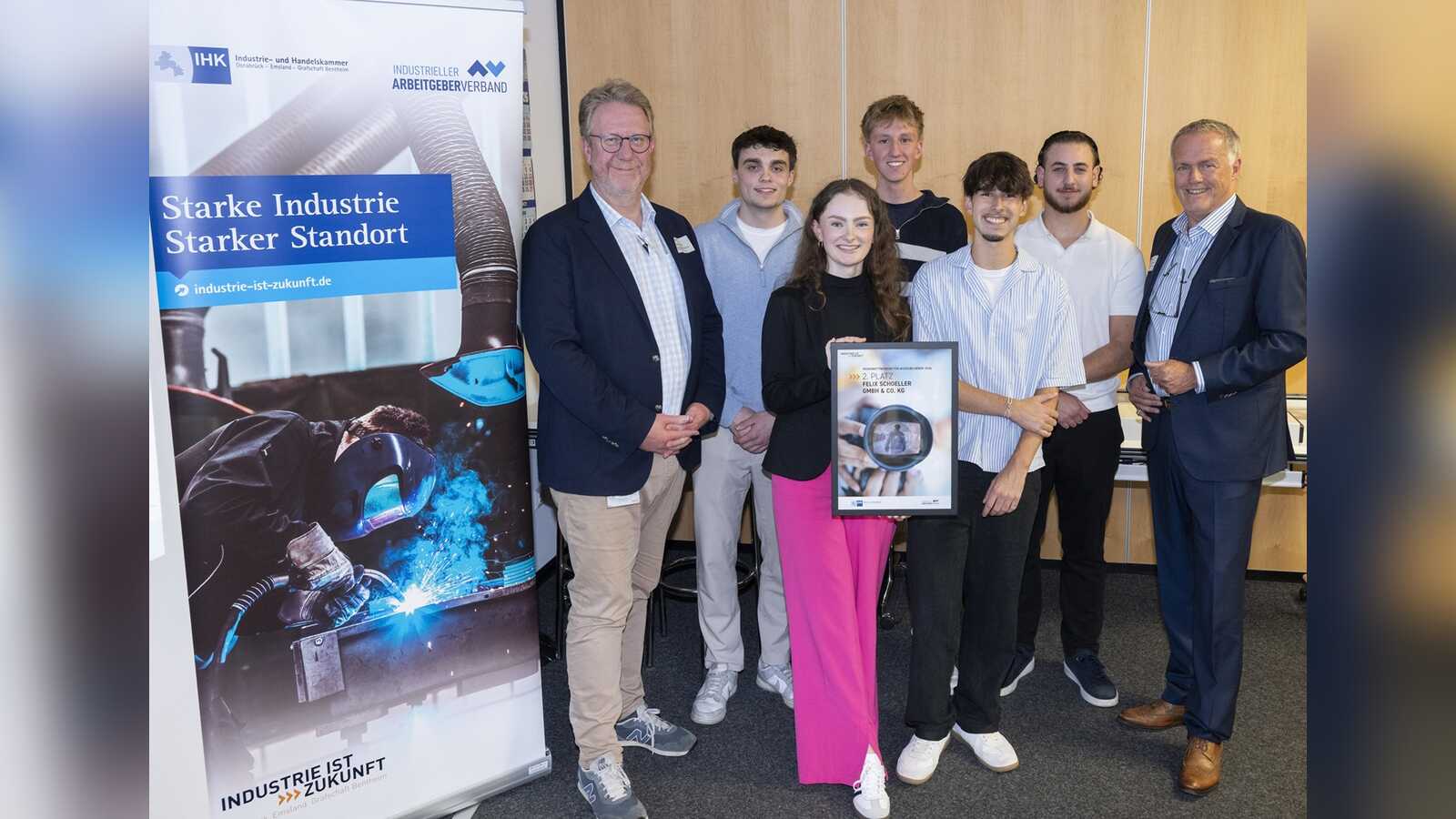 Die Azubis der Felix Schoeller GmbH aus Osnabrück bei der Preisverleihung