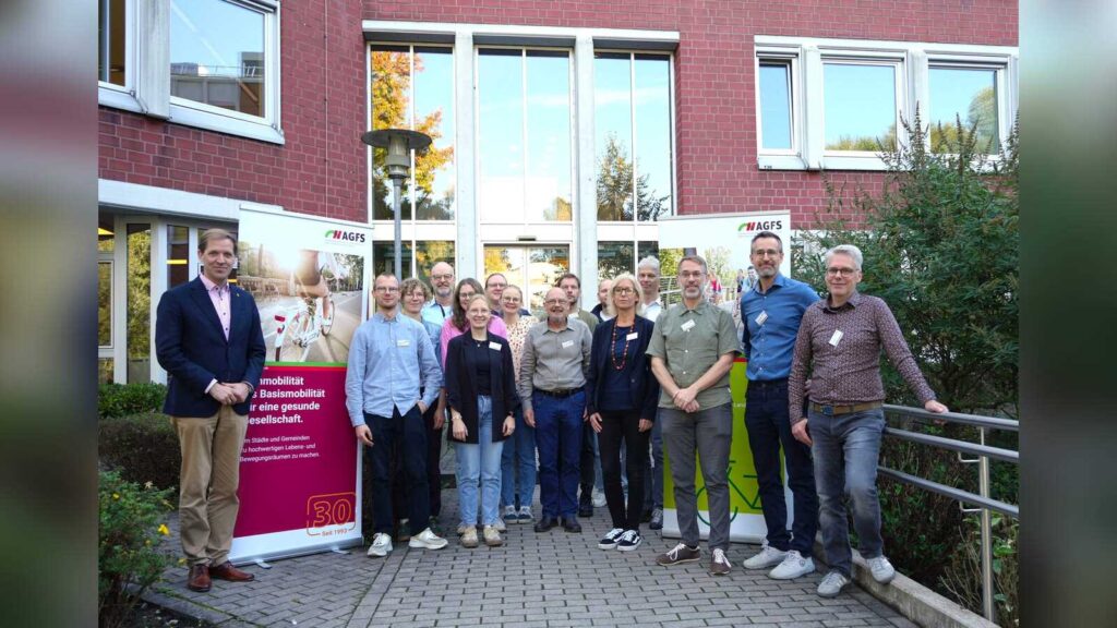 Landrat Dr. Christian Schulze Pellengahr mit Teilnehmern der AG Kreise in der AGFS NRW im Kreishaus Coesfeld