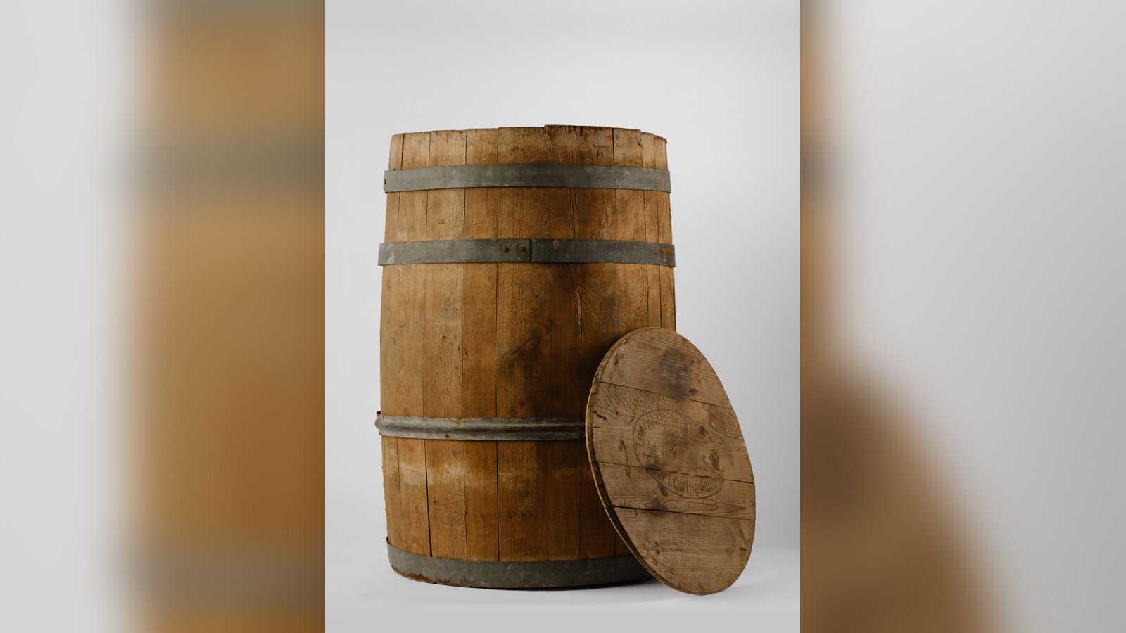 Hölzernes Heringsfass, eine sogenannte Kantje, aus der Sammlung des Heimatmuseums Leer