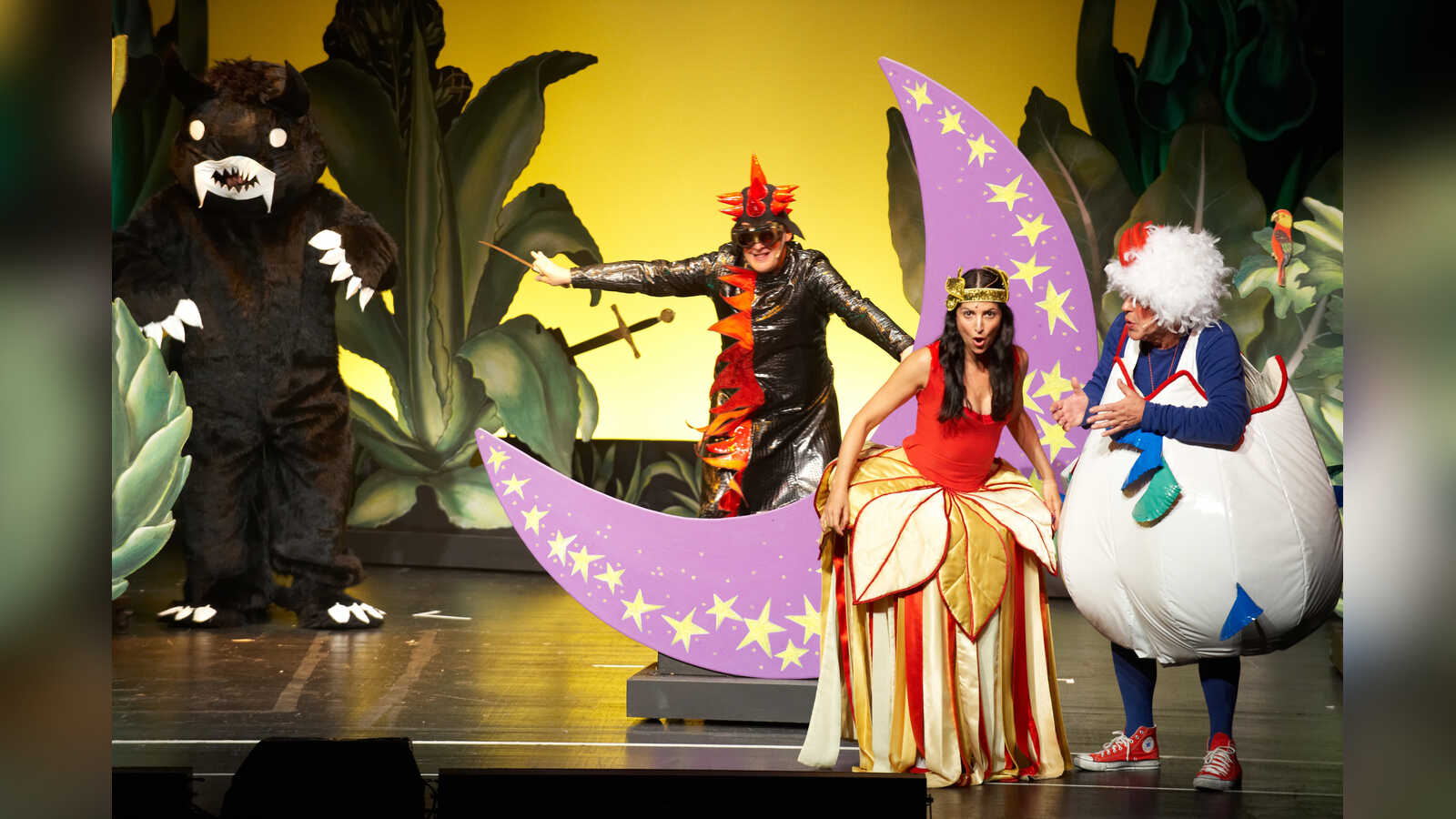 Weitere Bühnenszene aus der Kinderfassung von Mozarts Zauberflöte