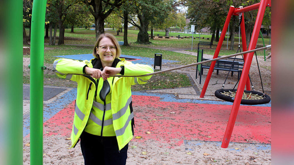 Projektleiterin Annette Stadtbäumer zieht vier Wochen nach der Neueröffnung ein erstes positives Fazit zum Stadtpark an den Wiesen in Dülmen