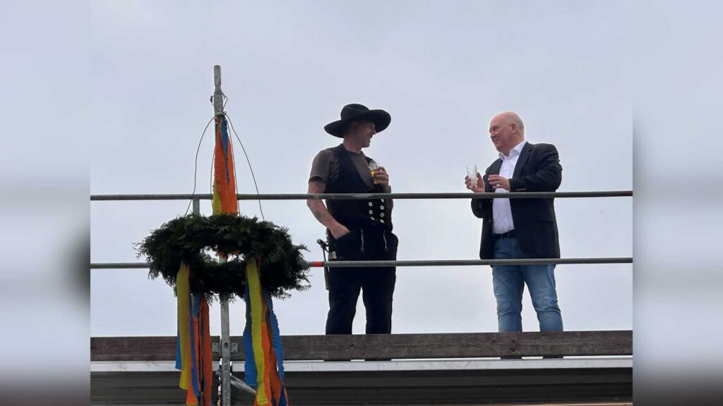 Richtfest am KWL-Neubau mit sechs Sozialwohnungen am Logaer Weg 120 in Leer-Loga