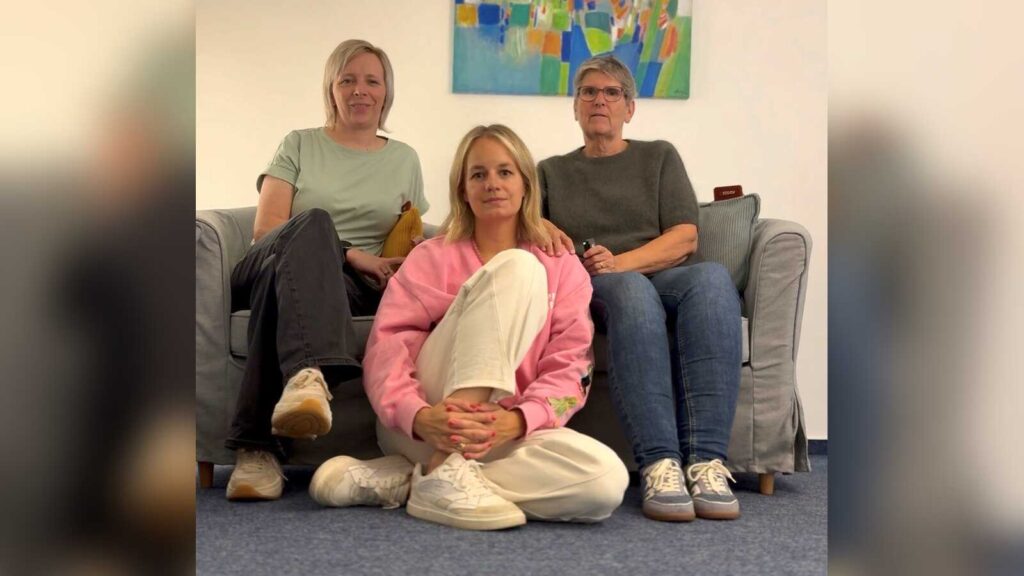 Josefine Haustein vom Ankerpunkt, Isabell Wewers und Alexa Strompen von donum vitae