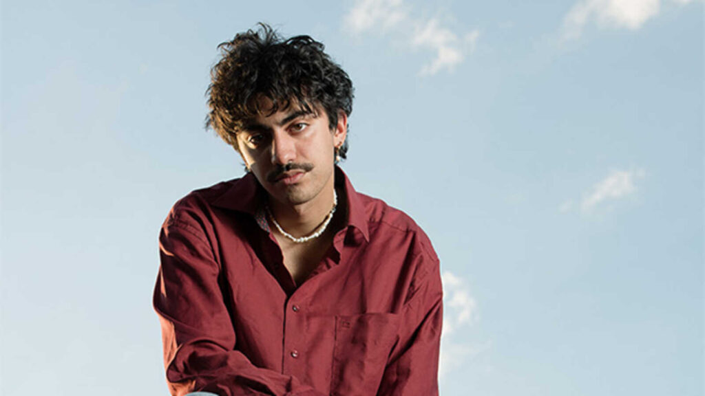 Pressefoto des Indie-Musikers herbst zur Tour bitte lieb mich, tourdrama 2027