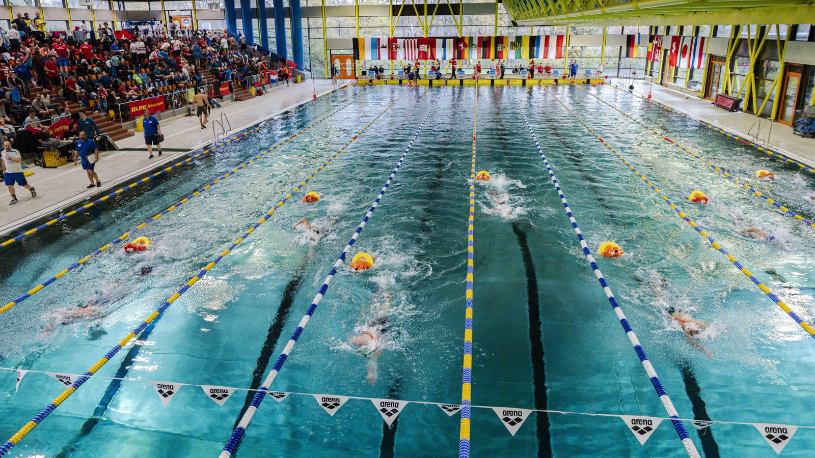 Rund 260 Rettungssportlerinnen und -sportler zieht es zum 31. Internationalen Deutschlandpokal in die Schwimmhalle der Sportschule der Bundeswehr in Warendorf. / Weiterer Text über ots und www.presseportal.de/nr/7044 / Die Verwendung dieses Bildes für redaktionelle Zwecke ist unter Beachtung aller mitgeteilten Nutzungsbedingungen zulässig und dann auch honorarfrei. Veröffentlichung ausschließlich mit Bildrechte-Hinweis.
