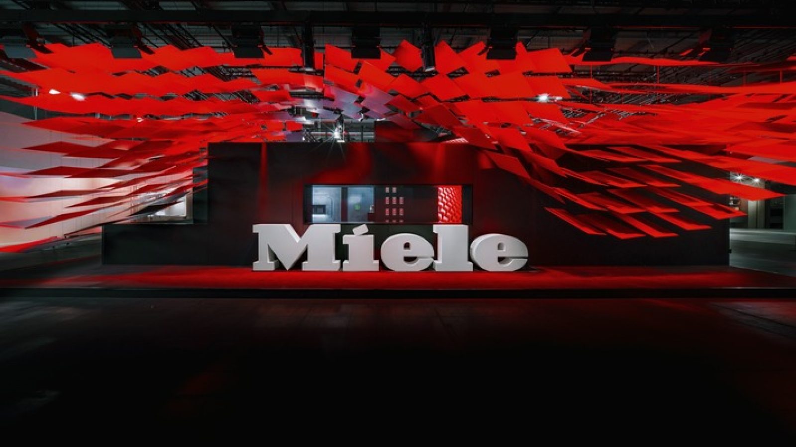 Auf der Milan Design Week 2026 erweckt Miele mit seinem Messestand das Konzept "Designed to Move with You" zum Leben - als offener, dynamischer Lebensraum, der sich den täglichen Routinen anpasst und physische wie digitale Elemente zu einem intuitiven Gesamterlebnis verbindet. (Foto: Miele) / Weiterer Text über ots und www.presseportal.de/nr/23907 / Die Verwendung dieses Bildes für redaktionelle Zwecke ist unter Beachtung aller mitgeteilten Nutzungsbedingungen zulässig und dann auch honorarfrei. Veröffentlichung ausschließlich mit Bildrechte-Hinweis.