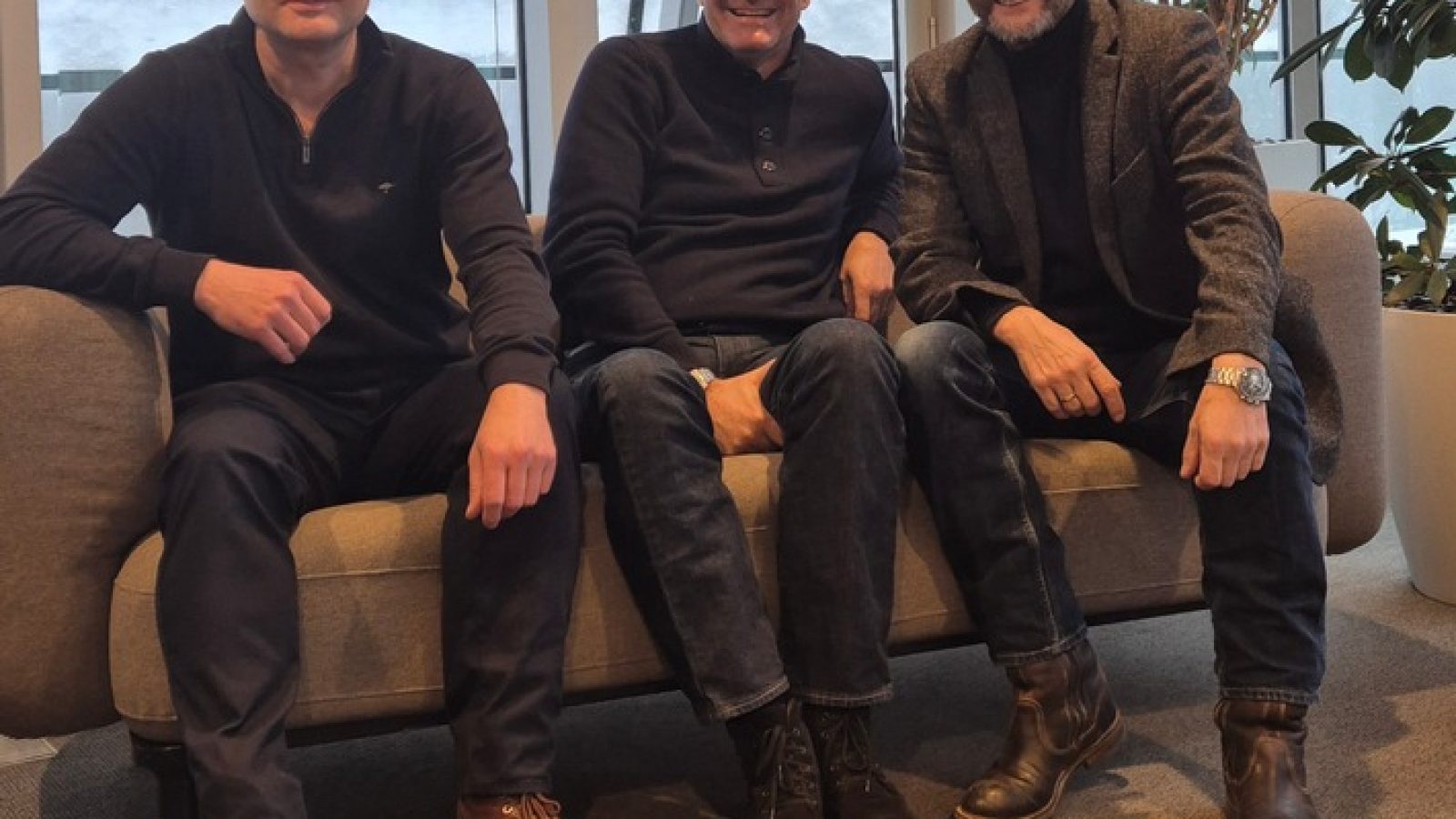 (v.l.n.r.): Michael Schönherr, Geschäftsführer, Axel Schönau, CEO, Sebastian Sommerer, Geschäftsführer München / Weiterer Text über ots und www.presseportal.de/nr/182452 / Die Verwendung dieses Bildes für redaktionelle Zwecke ist unter Beachtung aller mitgeteilten Nutzungsbedingungen zulässig und dann auch honorarfrei. Veröffentlichung ausschließlich mit Bildrechte-Hinweis.