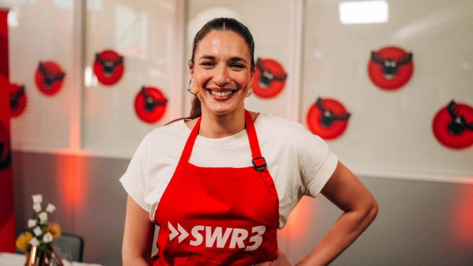 Sally Özcan SWR3 / ©Niko Neithardt / Weiterer Text über ots und www.presseportal.de/nr/7169 / Die Verwendung dieses Bildes für redaktionelle Zwecke ist unter Beachtung aller mitgeteilten Nutzungsbedingungen zulässig und dann auch honorarfrei. Veröffentlichung ausschließlich mit Bildrechte-Hinweis.