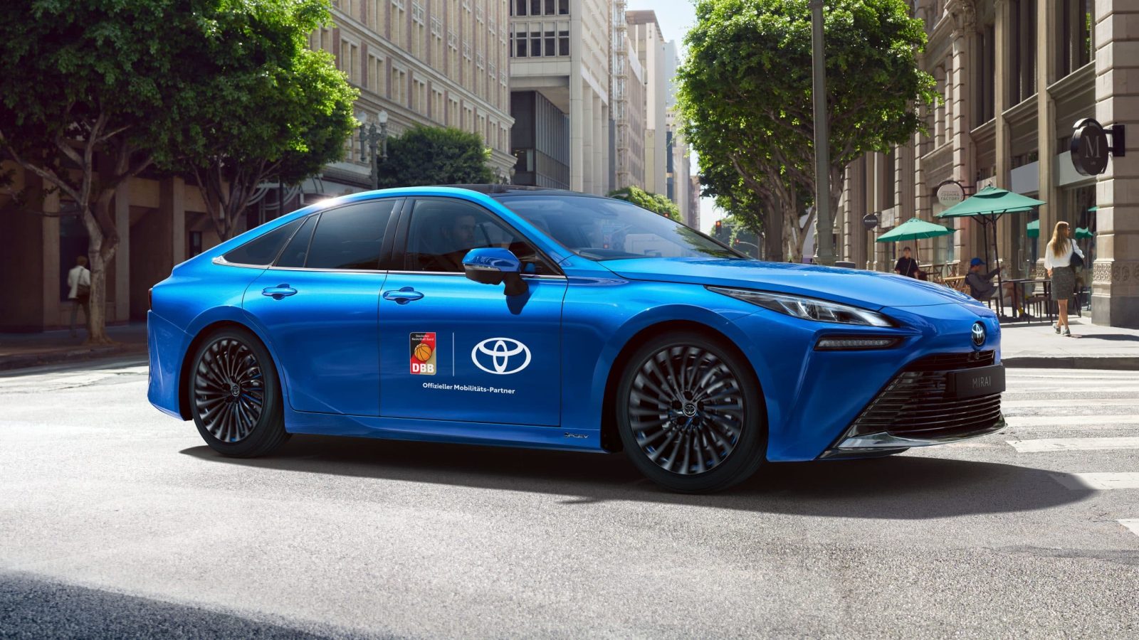 30 Toyota Mirai für den Damen-Basketball