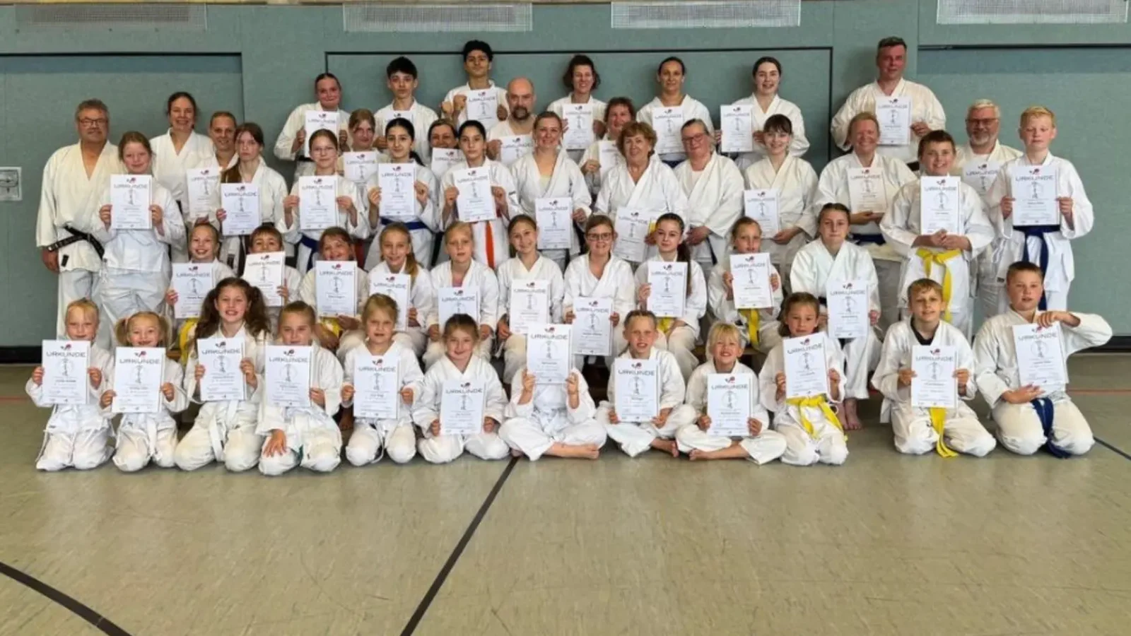 49 Karateka