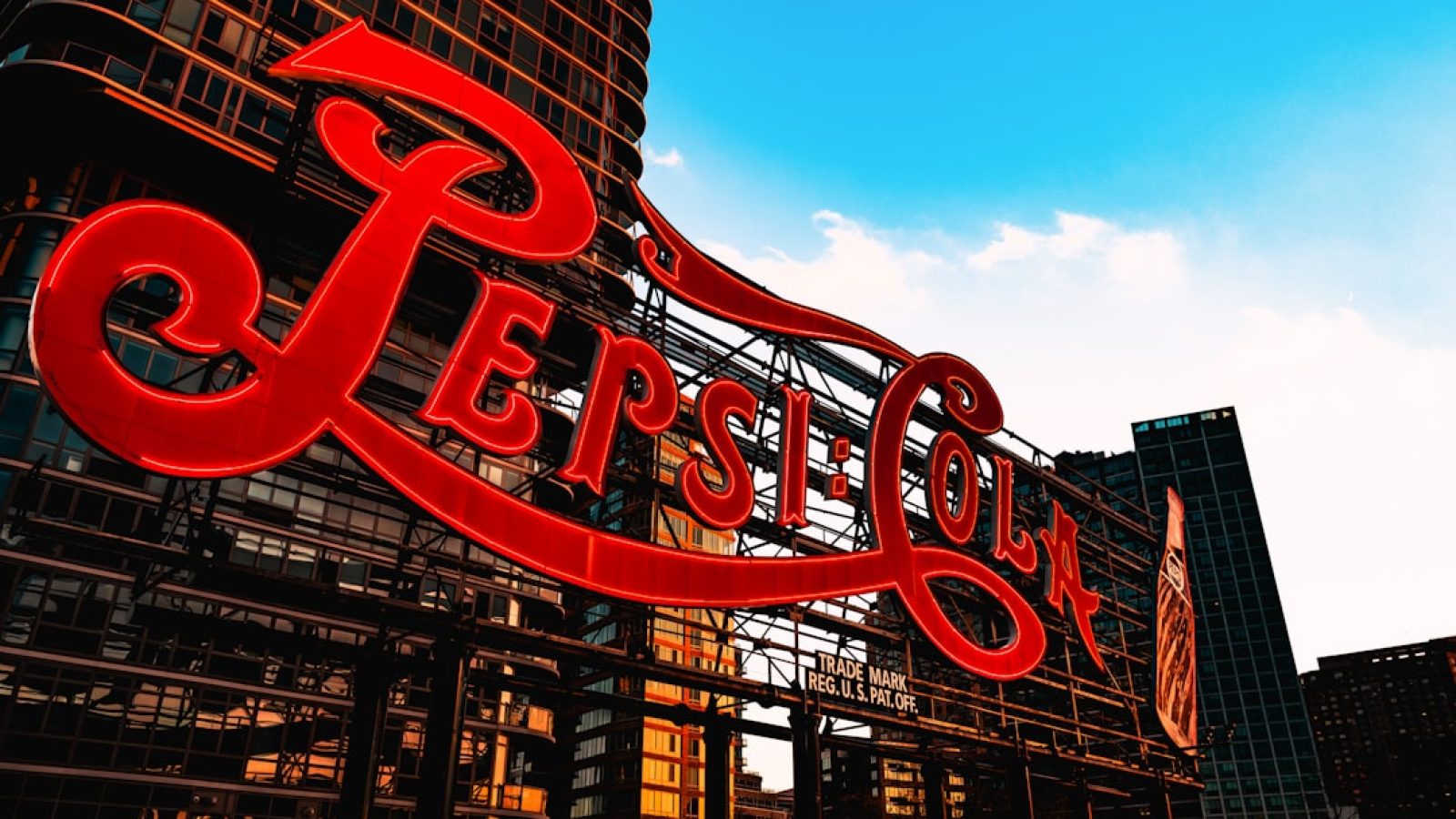 690a570ecfded551131904