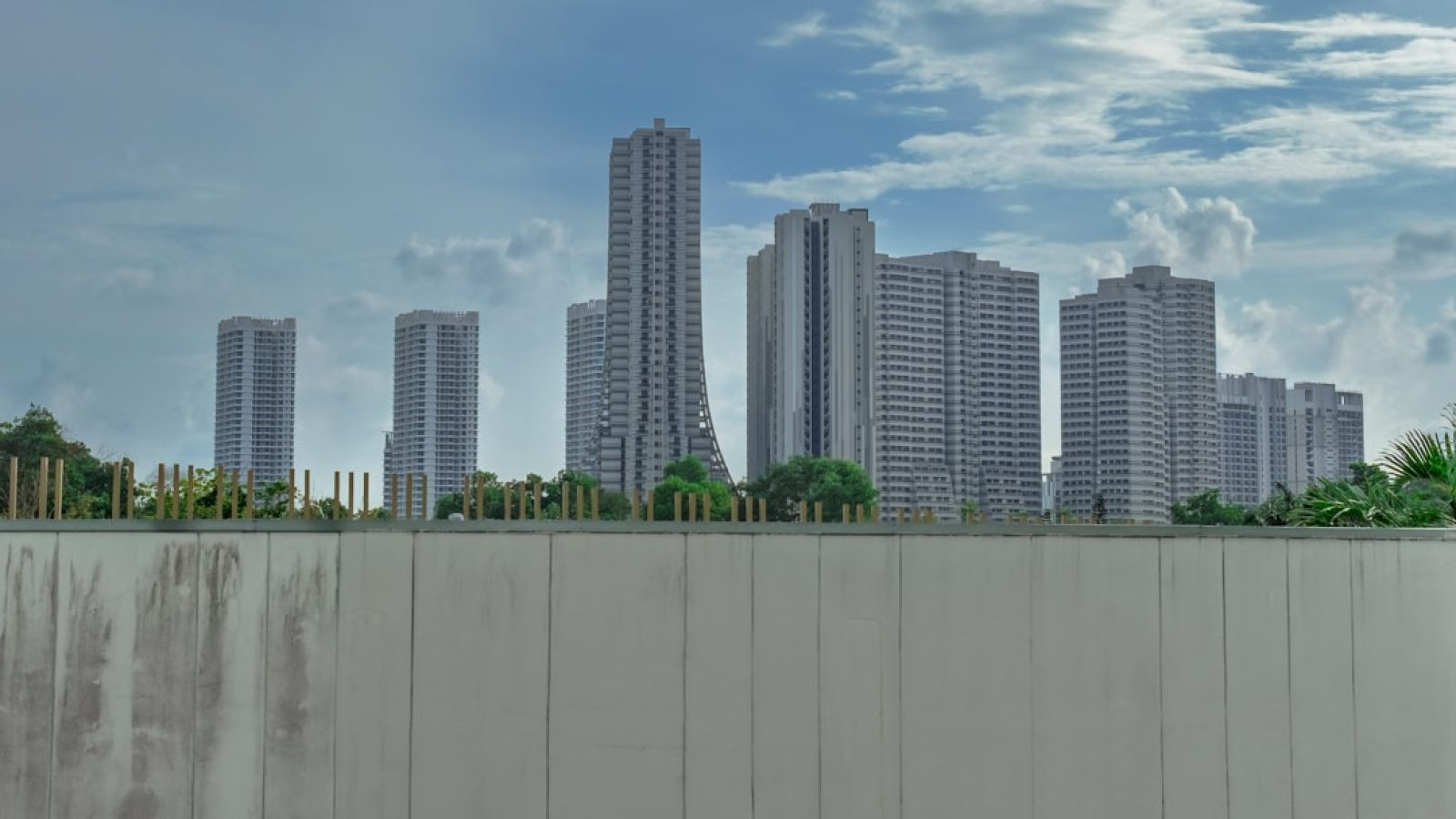 690a620f35702129592959