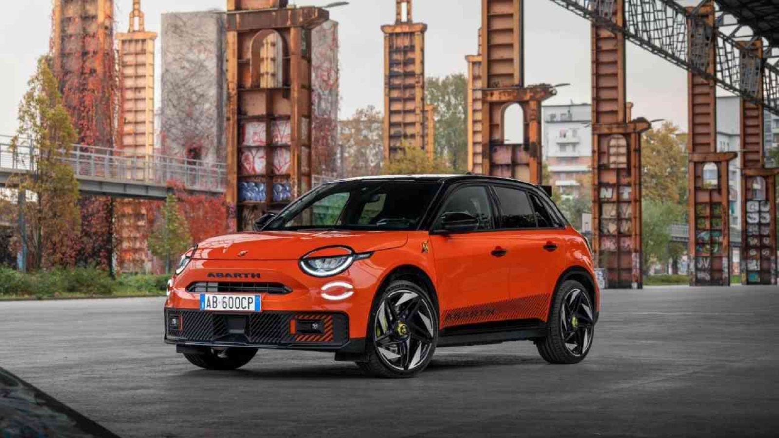 Abarth 600e Competizione