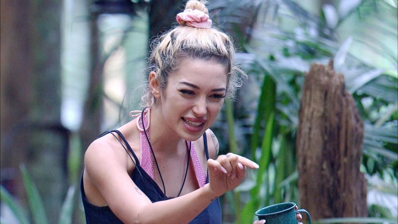 ACHTUNG: SPERRFRIST FÜR ALLE MEDIEN BIS ZUM SHOWENDE, SONNTAG, 01. FEBRUAR 2026, 22:30 UHR

Im Camp sorgt der Streit um Gils Bett erneut für Zündstoff. Ariel wollte ihren Schlafplatz verlegen, Gil weigerte sich umzubauen  und Ariel reagierte, wie Ariel reagiert: mit verbalen, teils beleidigenden Angriffen gegen Patrick, Hardy und Gil.

+++ Die Verwendung des sendungsbezogenen Materials ist nur mit dem Hinweis und Verlinkung auf RTL+ gestattet. +++