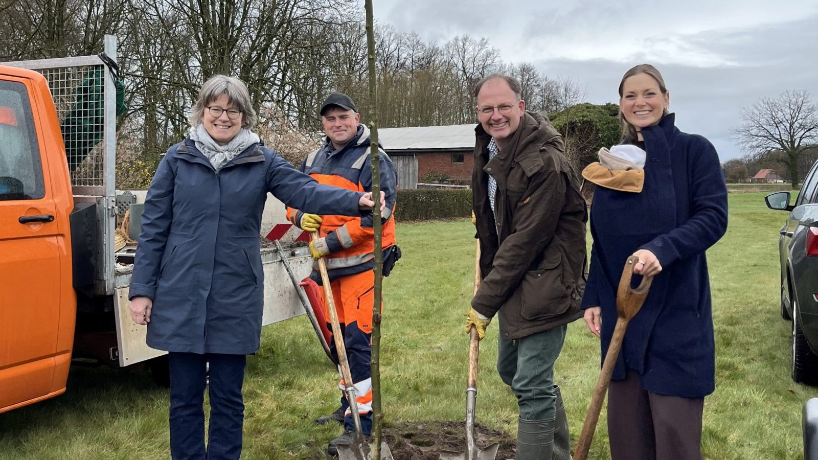 Baumpflanzung Baum des Jahres Zitterpappel (c) Stadt Coesfeld